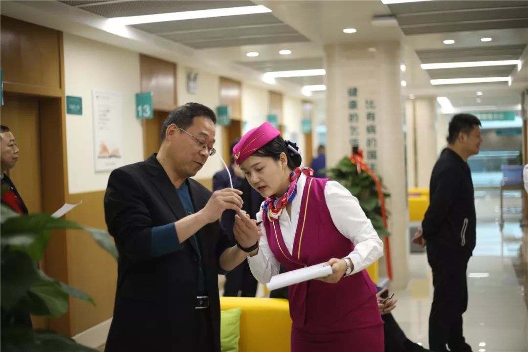 徐州24小时套医保卡(北京医保卡使用指南)